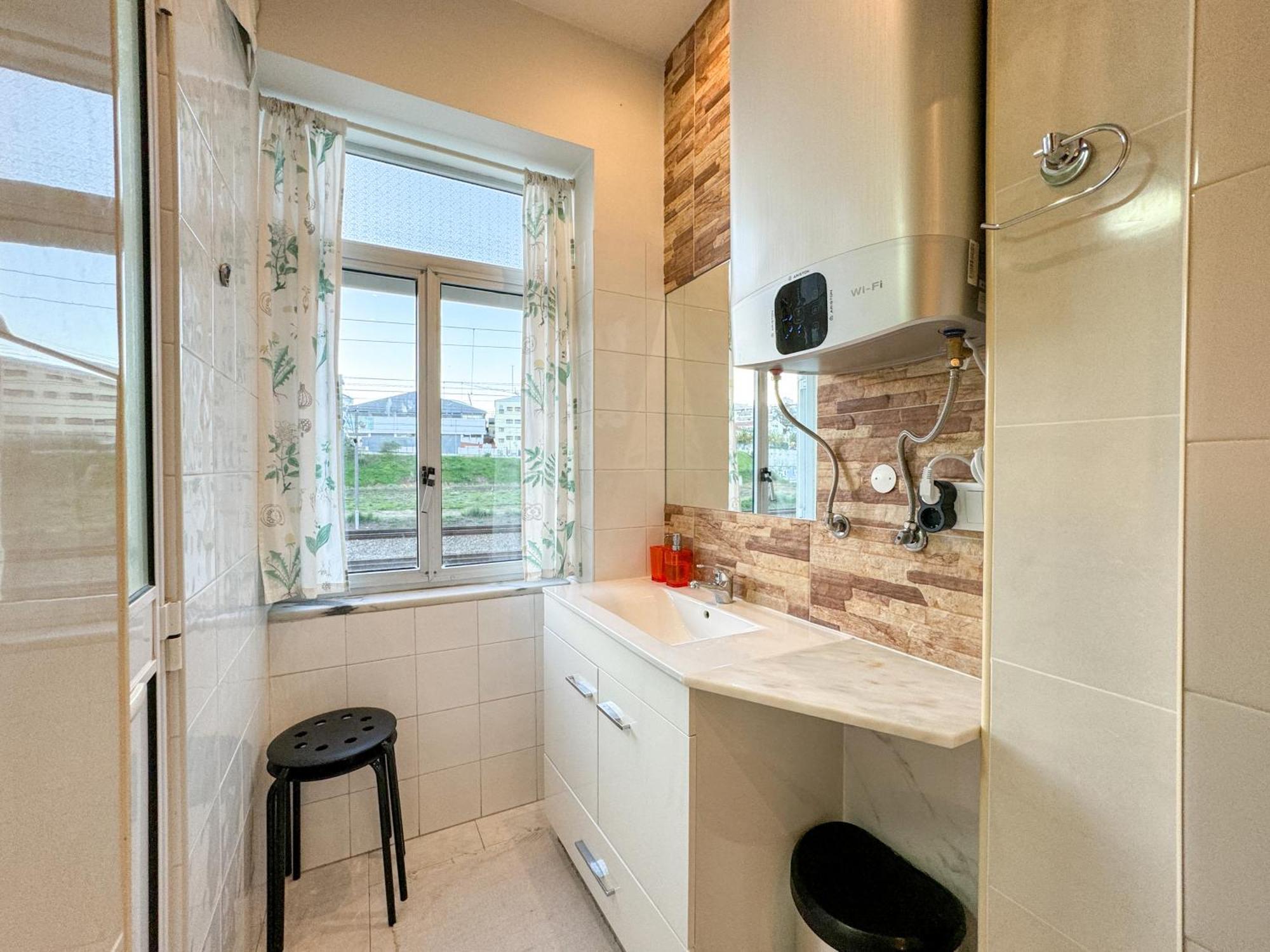Quiet And Cozy, Easy Access To Lisbon Highlights #1880 Apartment Bagian luar foto